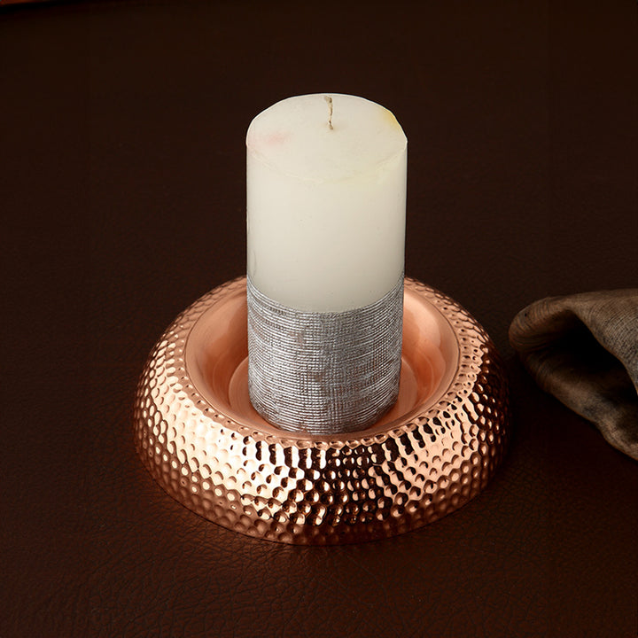 TEXTURED TEA LIGHT HOLDER