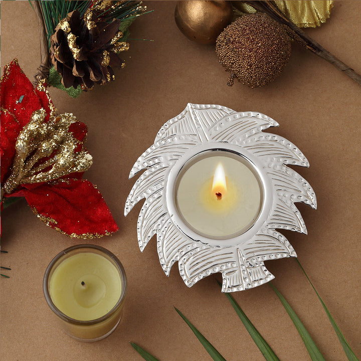 Leaf Christmas Tea Light Holder with Chitai Design