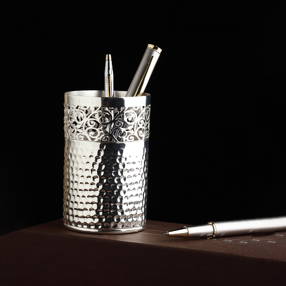 JAALI TEXTURED PEN HOLDER