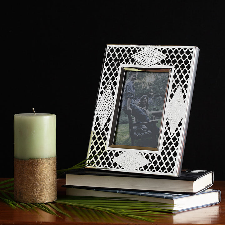 DESIGNED PHOTO FRAME