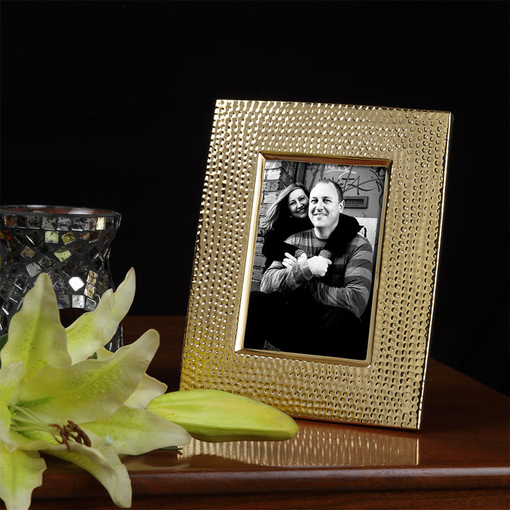 TEXTURED PHOTO FRAME