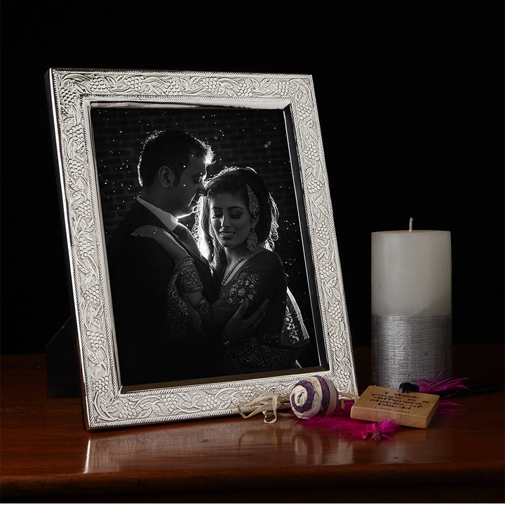 DESIGNED PHOTO FRAME