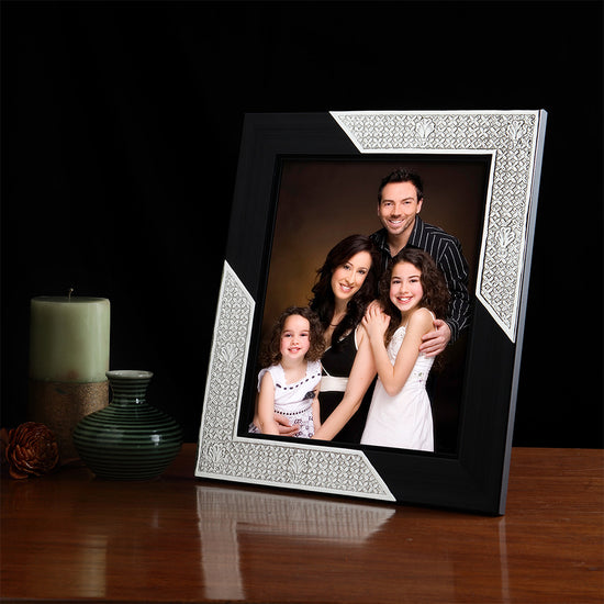 WOOD AND SILVER-PLATED PHOTO FRAME