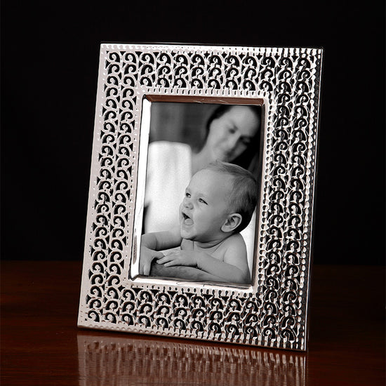 DESIGNED PHOTO FRAME