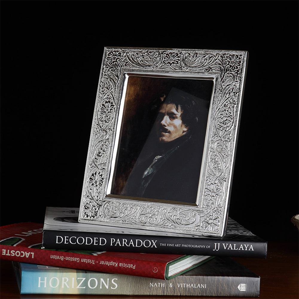 DESIGNED PHOTO FRAME