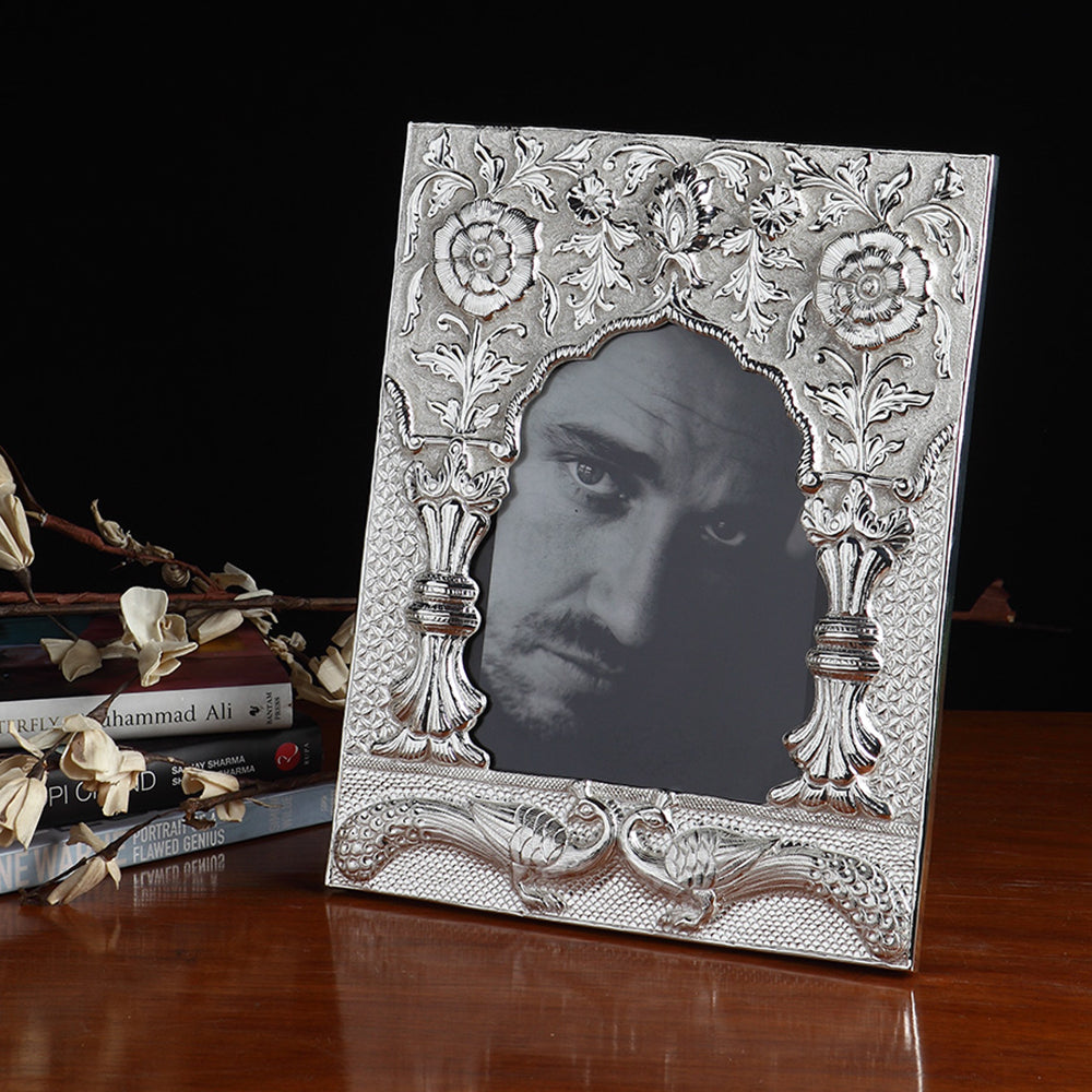 DESIGNED PHOTO FRAME