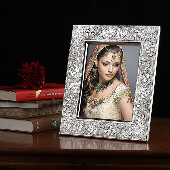 DESIGNED PHOTO FRAME