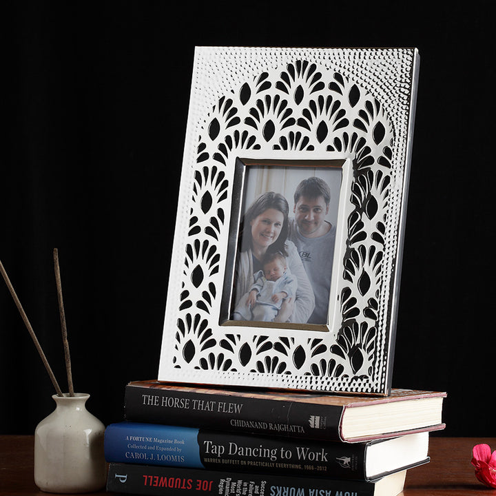 DESIGNED PHOTO FRAME