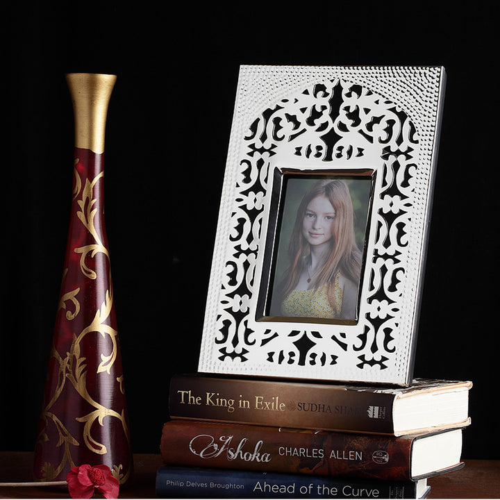 DESIGNED PHOTO FRAME