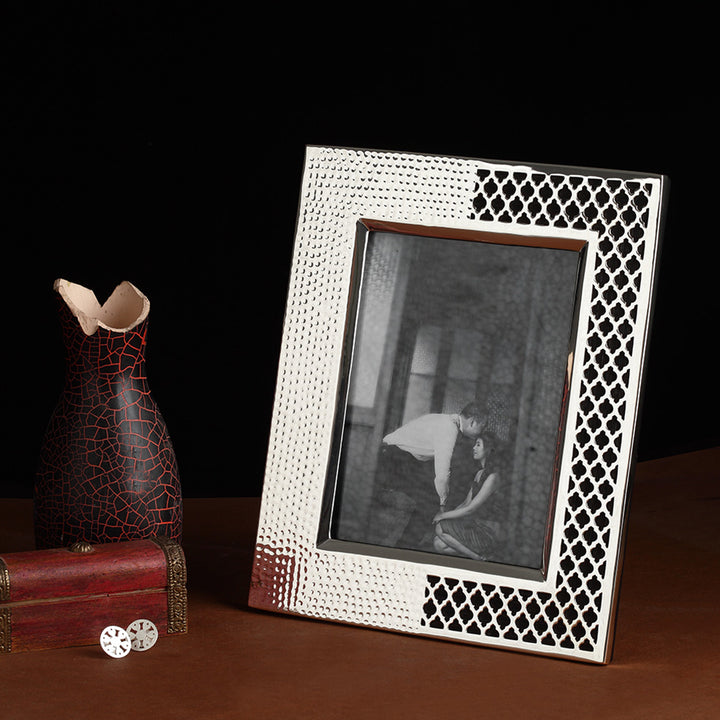 DESIGNED PHOTO FRAME