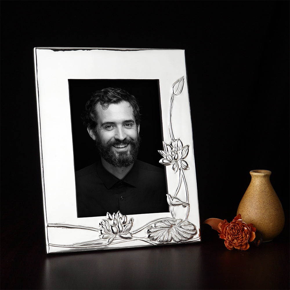 DESIGNED PHOTO FRAME