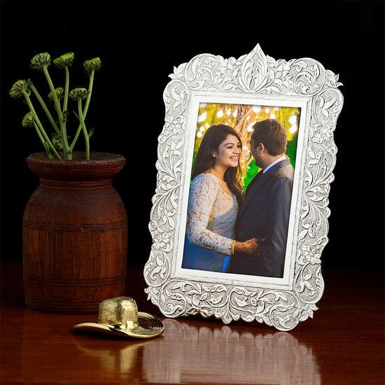 DESIGNED PHOTO FRAME