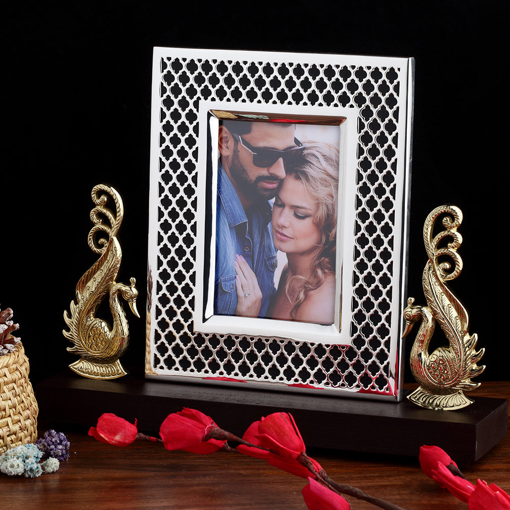 DESIGNED PHOTO FRAME