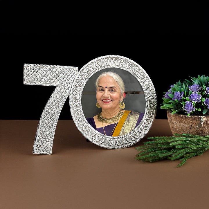 70-SHAPED PHOTO FRAME