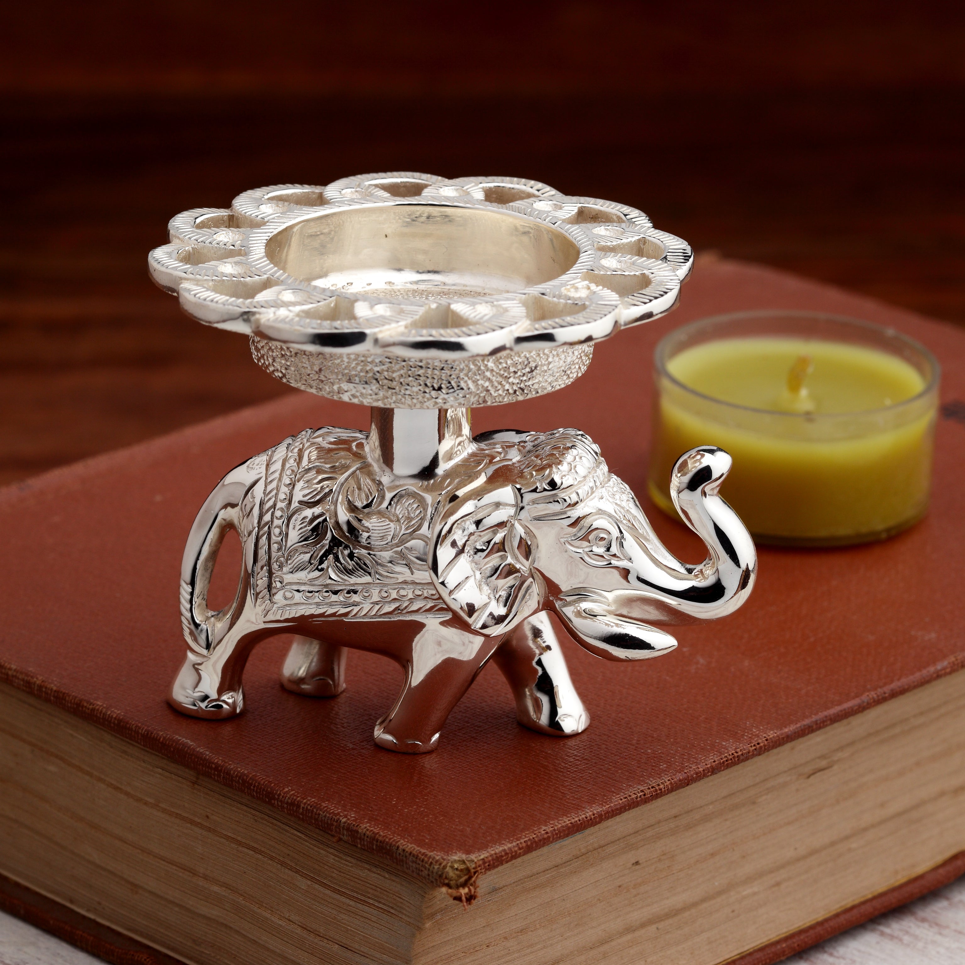 ELEPHANT TEA LIGHT HOLDER