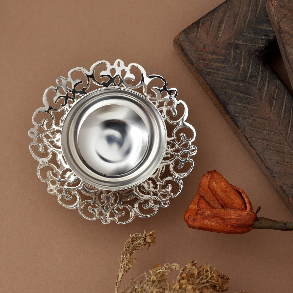 SILVER PLATED TEA LIGHT HOLDER