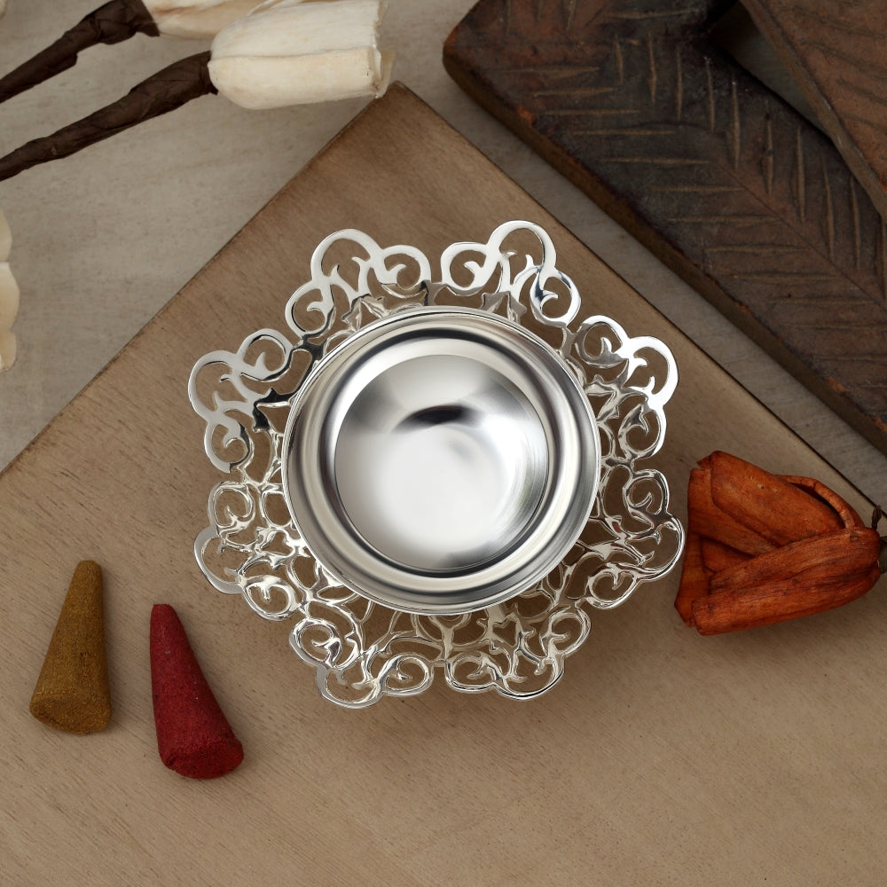 SILVER PLATED TEA LIGHT HOLDER