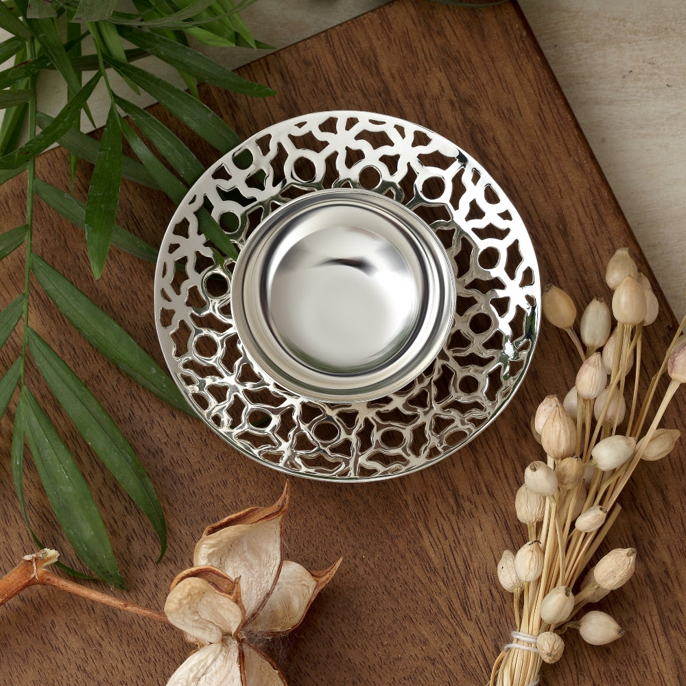 SILVER PLATED TEA LIGHT HOLDER