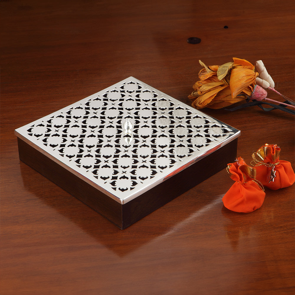 WOOD & JAALI BOX