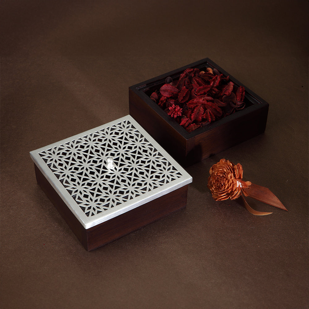 WOOD & JAALI BOX