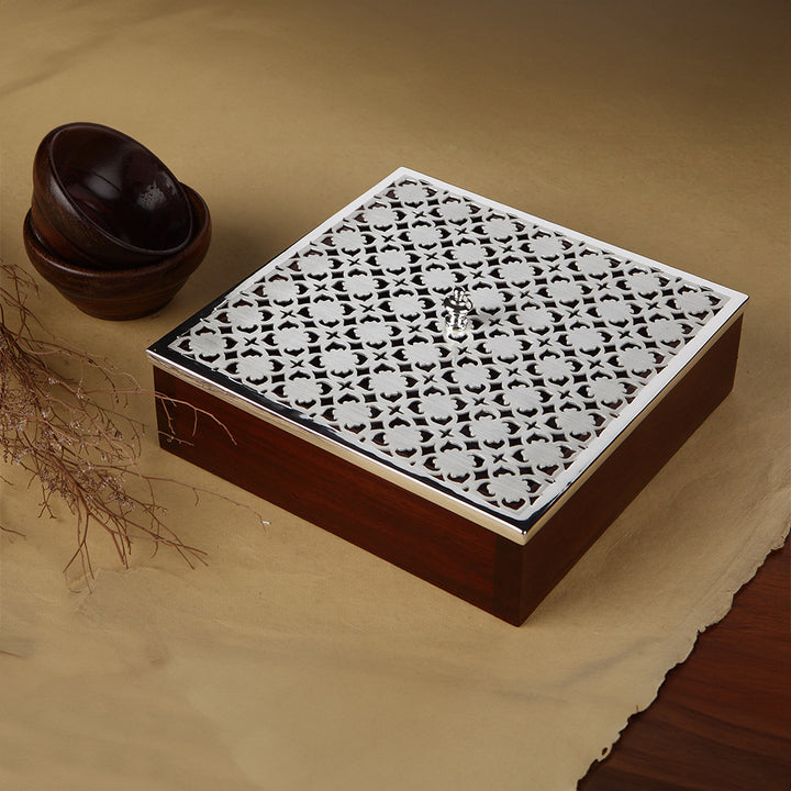 WOOD AND JAALI BOX