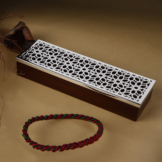 WOOD AND JAALI BOX