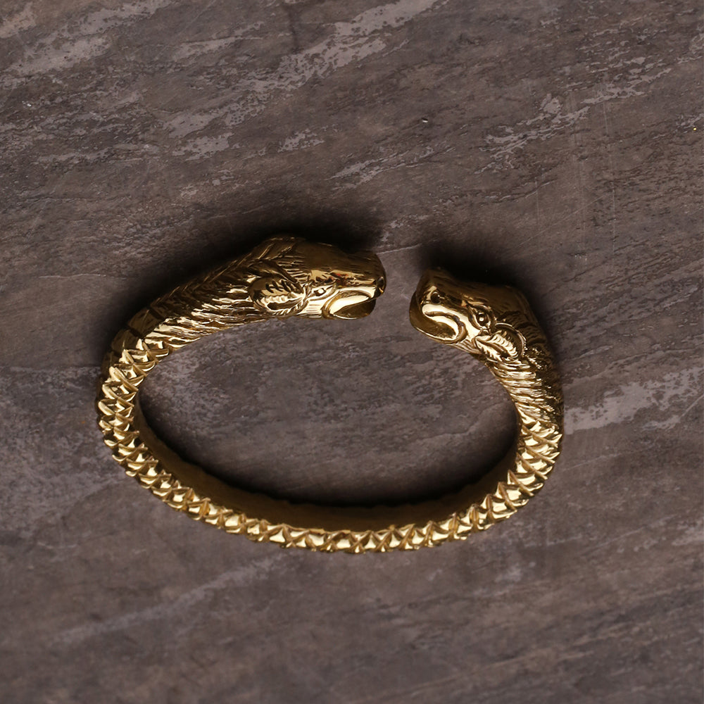 TIGER BANGLE