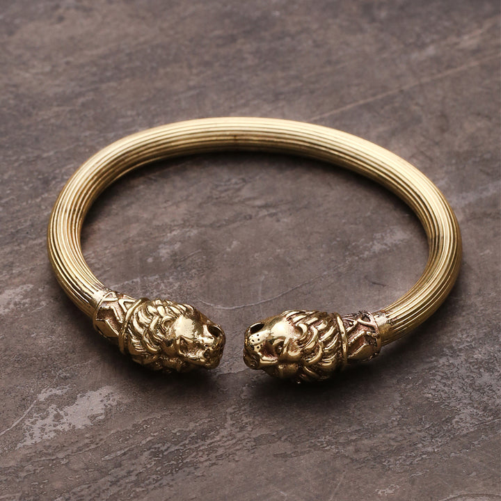 LION BANGLE