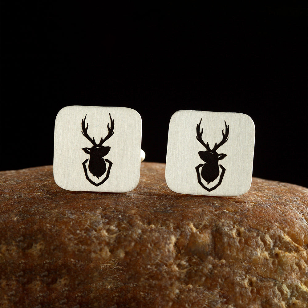 SILVER PLATED DEER CUFFLINK